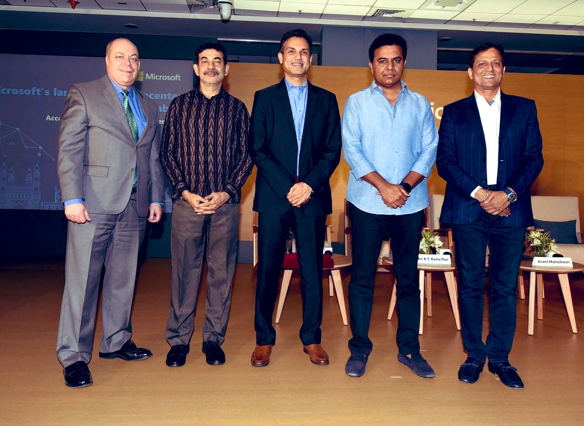 KTRBRS's tweet photo. Happy to announce that Hyderabad will be the destination for @Microsoft largest Data Center investment in India with an investment of over ₹15,000 crores

#HappeningHyderabad
#TriumphantTelangana

An iconic moment in the development story of Telangana! https://t.co/6XC8t386zY