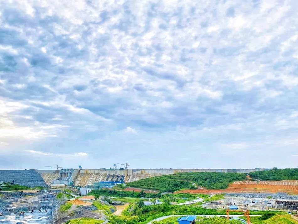 OvieNews's tweet photo. Nigeria to commission first phase of the 700mw Zungeru Power Plant this quarter as contractors complete the construction of the required transmission infrastructure within the facility to transmit the generated electricity. Tailwater channel completed, reservoir filling began. https://t.co/eL76jYV0xD