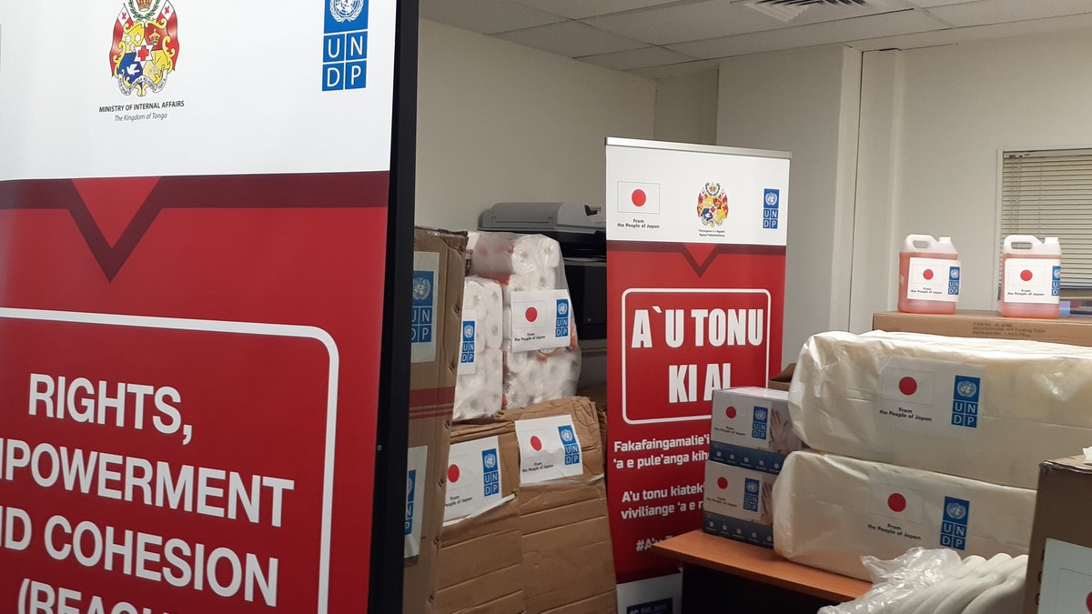 UNDP_Pacific's tweet photo. With support from π―π΅#Japan, #COVID19 PPE & disaster supplies were sent to #Tonga through @WFPAsiaPacific @UN_Pasifika @FijiAirways to bolster πΉπ΄#REACHTonga Govt+CSOs platform to deliver social, legal and economic services crucial to its citizens.
@JAPANembFIJI @TongaNews https://t.co/GjauB6FOzP