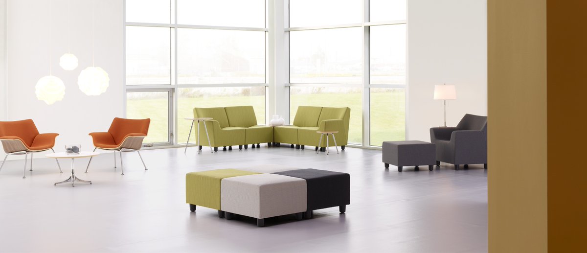 EuropaDesign's tweet photo. A @HermanMiller Swoop társalgóbútorcsalád sokoldalú kialakítású; rétegelt héjú foteleket, kárpitozott klubszékeket és moduláris üléselemeket tartalmaz.

@HMillerDealer #europadesign #swoop #office #designoffice #hermanmiller @HermanMiller #interiordesign #interiordecor #interior https://t.co/IkKpcCPjLv