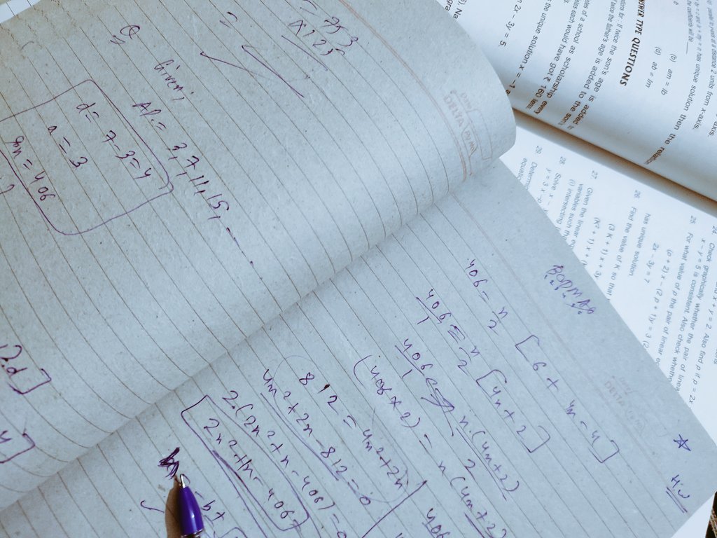 Div72005's tweet photo. Homework is Over 📘📗📖📕📓
Now FReeeeee &amp; Mamma is out of home .👋 I FeeL BorinG 😫
  😇Anyone is onlinE..?....?...?‽😊
@Div72005 @ https://t.co/bT3E5iykJi