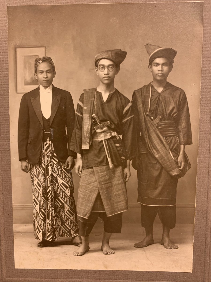 The history of international law is also Mo Nazif, writing about the dissapearance of the Kingdom of Mérina (nowadays Madagascar) from that very international law, seen here at his PhD defence in Batavia (Jakarta), 1928