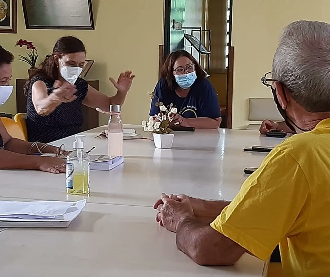 sofiacavedonPT's tweet photo. Um mês de Operação #DeverdeCasa : o que evidenciamos e aprendemos de como o estado não funciona para as escolas, será entregue em relatório hoje, 7, segunda- feira na Seduc. 11h . Acompanhem @RdGuaibaOficial @RdGaucha @sulvinteum @BrasildeFatoRS pelo bem da educação! https://t.co/vcmOySUqaO