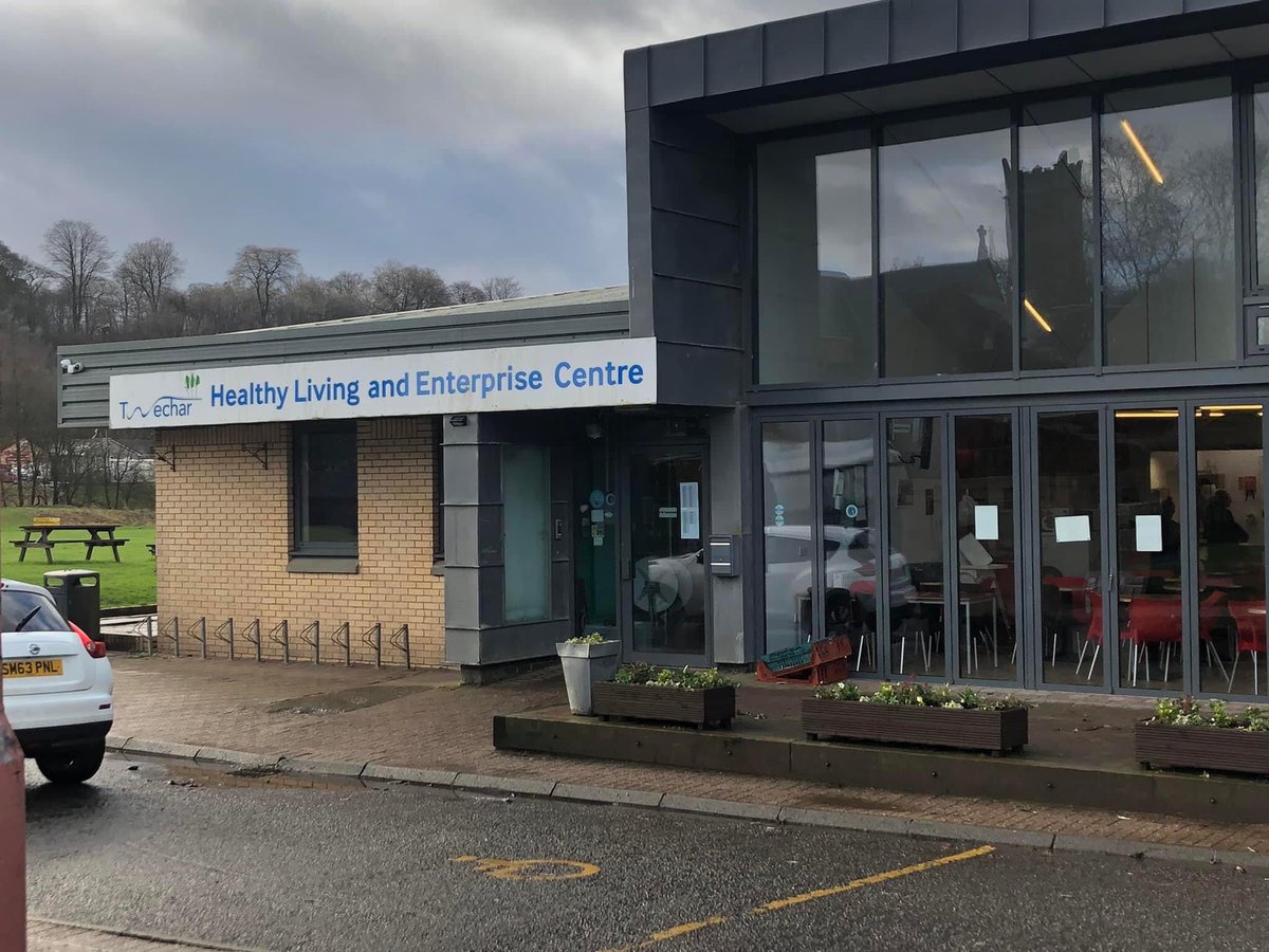 JosephineMacle9's tweet photo. Tie & dye Workshop at Twechar Healthy Living & Enterprise Centre, Monday, 7th March, 2022 from 7 to 9pm.
Facilitators- Sandra Sutton manager Twechar Healthy Living and Enterprise Centre and Josephine Oboh-MacLeod of JOM Charity - SCIO. https://t.co/uyjCeuUJQ9