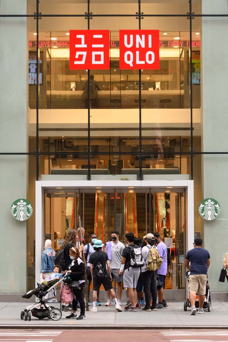 tlnlndn's tweet photo. Uniqlo has just announced it will continue operate in #Russia and won't close its 50 stores. Let's #BoycottUniqlo to show it what we think about brands that continue use bloody Russian money.

#Ukraine️ https://t.co/4OOoq3RUMu