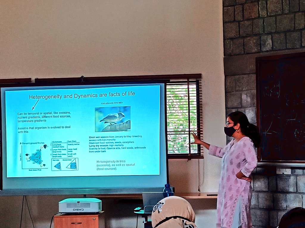 NCBStheory's tweet photo. We started this week with a dynamic and interactive #SimonsTalk by @nanditadel titled:

"Adaptation in Dynamic and Heterogeneous Environments"

It was great to be able to discuss science in person after months of mostly online talks! https://t.co/Q4Q2Kmsx1B