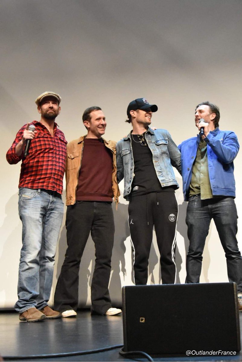 OutlanderFrance's tweet photo. Repost from @outlanderfrance
โข
#tlc4 closing ceremonyโฆ when @MrStevenCree attempts a new version of the skye boat song ๐
๐
๐
#timdownie #mrdavidberry #duncanlacroix @weventsprod #outlander #outlanderconvention #thelandcon4 #landcon4 https://t.co/8xEJyC1VS1