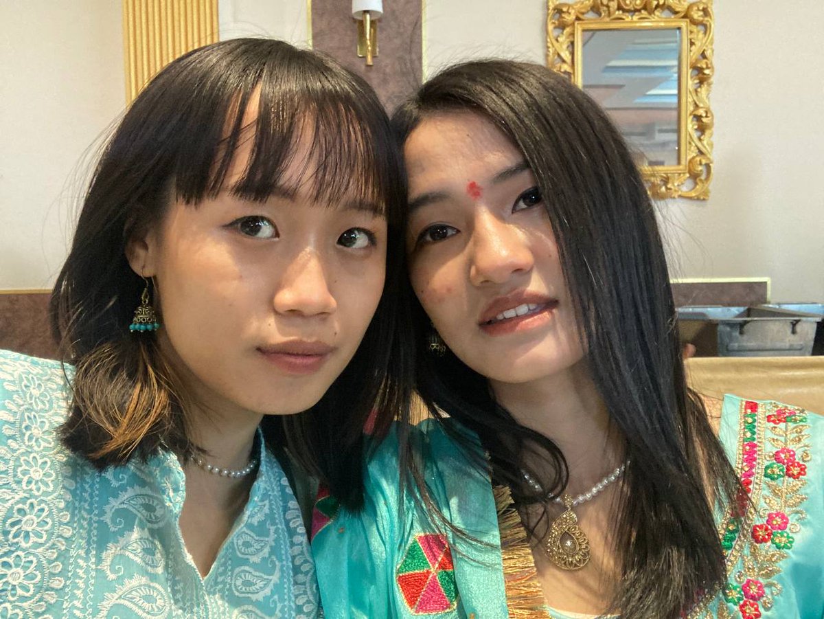 DekiLhamo8's tweet photo. Fresherman day! 💙✨ https://t.co/VfYD0VaUuc