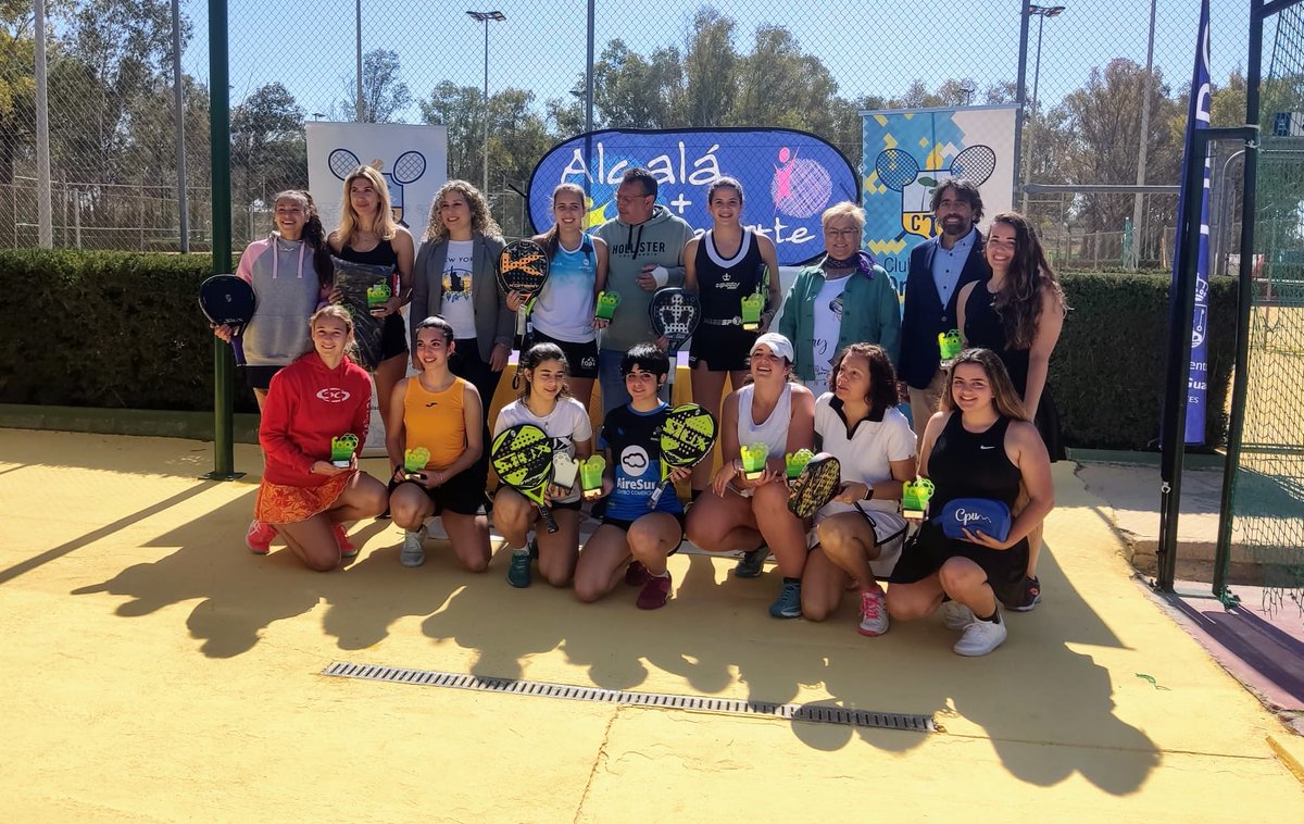 faponline's tweet photo. 🙋♀️¡Espectacular fin de semana de #padelfemenino! 🟢⚪️🟢
✳️Más de 430 jugadoras han disfrutado este fin de semana del Woman Pádel Andaluz 2022, ocho torneos simultáneos repartidos por todas las provincias de la región.
#FAP #SomosFAP #padel #MujerFAP https://t.co/AiL8n5shOi