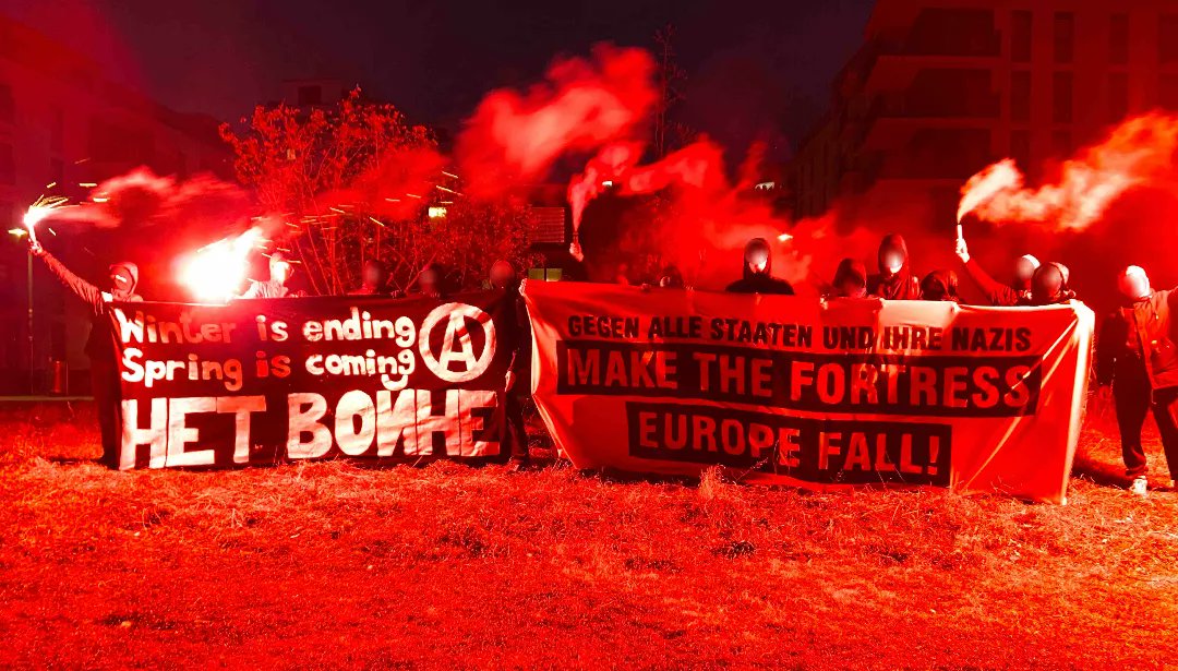 antifa_w's tweet photo. Fortress Europe does it again

Seit dem Angriffskriegs Russlands in der Ukraine sind viele Menschen gezwungen, die Ukraine zu verlassen. Diese Fluchtbewegungen zeigen wieder einmal deutlich, wie das rassistische Grenzregime der Festung Europa funktionert: /1 https://t.co/cZXYJZWP7d
