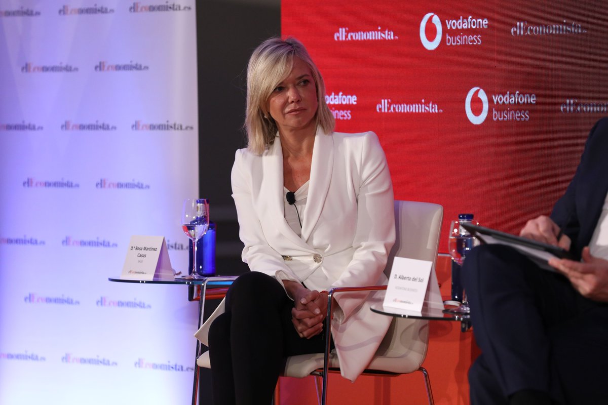 elEconomistaes's tweet photo. 🔸#FondosEuropeos #KitDigitaleE

🗨️Rosa Martínez (@SageSpain): "Tenemos retos muy cercanos como la ley antifraude, todas las pymes deberán facturar con digitalización. Hay que dar ese salto"
https://t.co/4R6Ip8CUoT https://t.co/Cxa4wQ9fBN