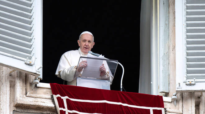 GCimmino1976's tweet photo. "La guerra è una pazzia. Fermatevi per favore, guardate questa crudeltà". @Pontifex_it 🕊

#NoWar #PapaFrancesco #CastellammarediStabia #GaetanoCimmino https://t.co/BcVUZMmGe1