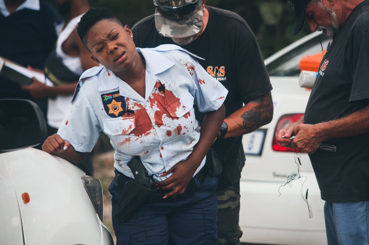 Uzalo_SABC1's tweet photo. It’s Giving All The Action you Signed up for Tonight ‼️💥🩸🩸

#Uzalo
📸: @chillismhlongo https://t.co/xg39BRjaTh