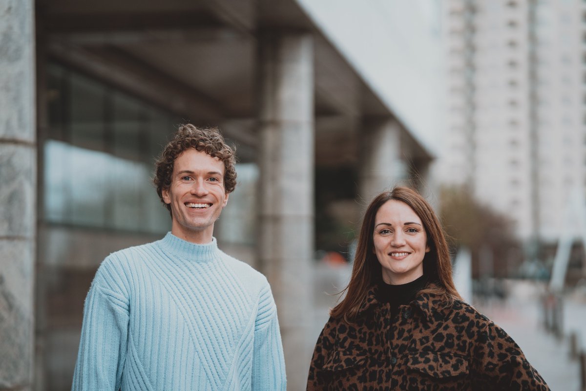 TheatrCymru's tweet photo. 📢Newyddion cyffrous//Exciting news📢

Ry’n ni’n falch o gyhoeddi y byddwn ni’n croesawu @steff_donnelly fel Cyfarwyddwr Artistig newydd Theatr Genedlaethol Cymru ym mis Mai! https://t.co/AfyZHDjvpx