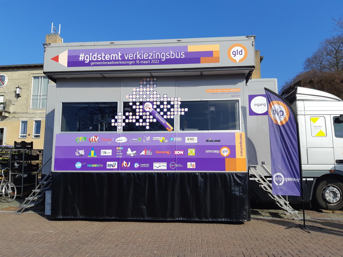 deZoomerij's tweet photo. De lijsttrekkers van de @Gem_Renkum zijn klaar voor het debat tijdens de verkiezingstour van @OmroepGLD. Maandag 14 maart 19.30 zijn de lijsttrekkers in #Bibliotheek #Oosterbeek voor speciaal spel, komt allen!! https://t.co/yaUMhkkdSL
#gldstemt @BiblVeluwezoom https://t.co/rfwKUv5Tnl
