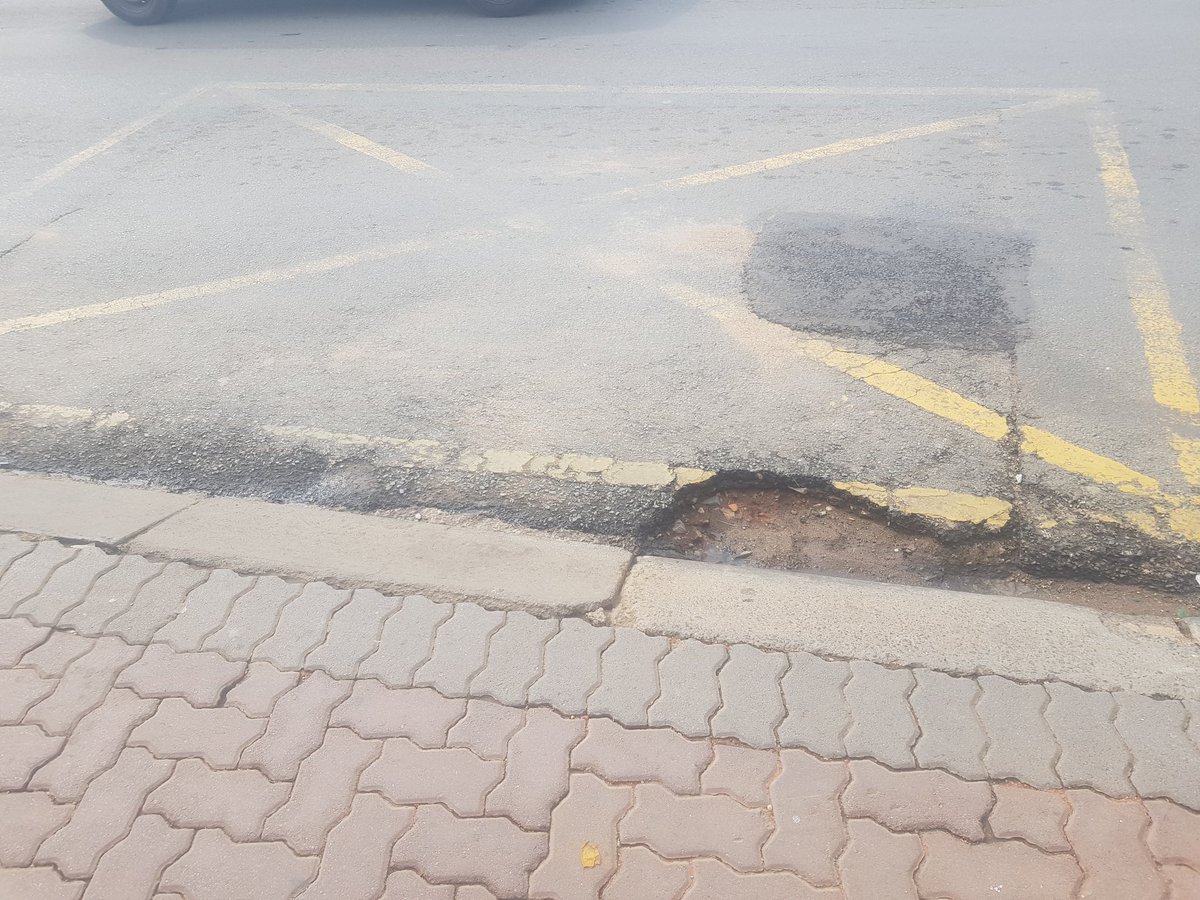 therealazyza's tweet photo. @SamridM @MyJRA can you please patch that last bit of the road and paint the box... its the last this on this long long long long journey.... https://t.co/nftdkNV5JT
