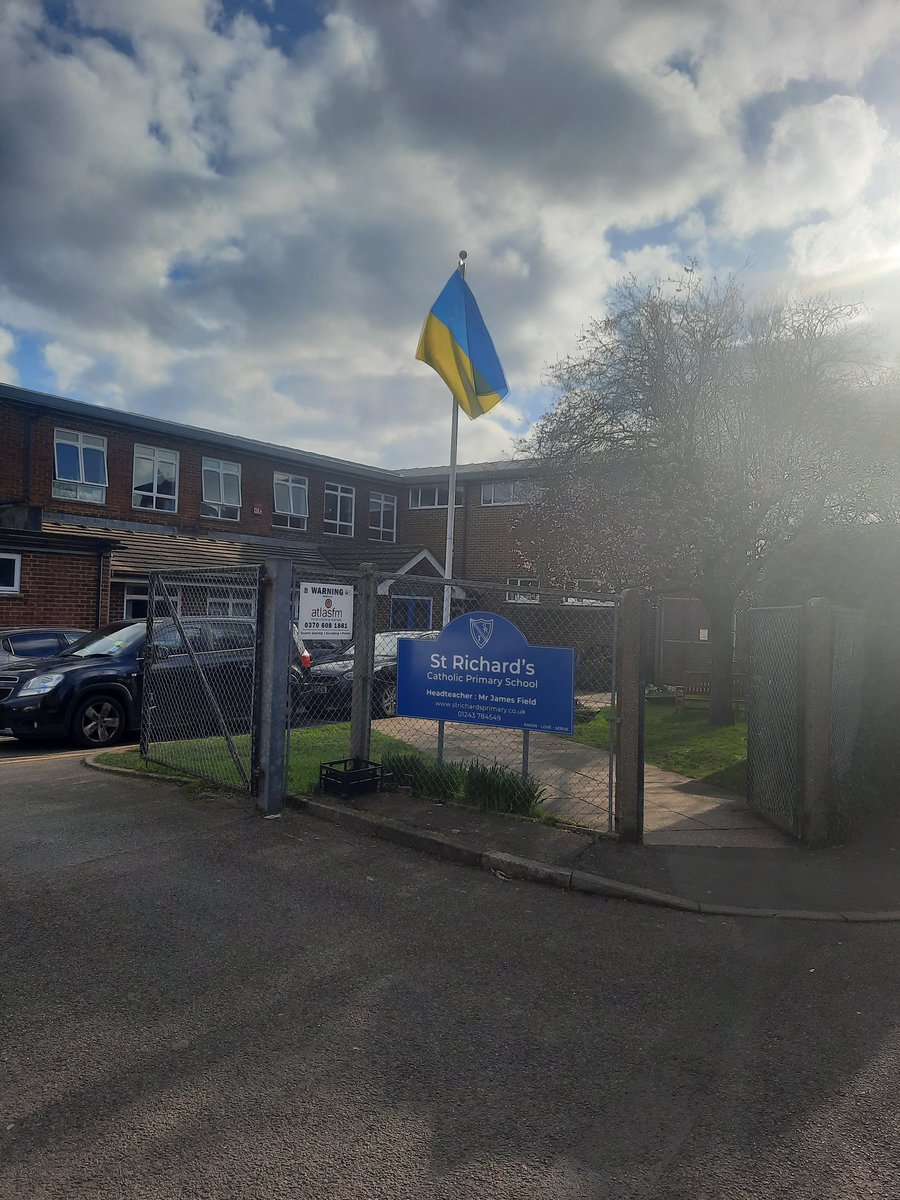 Flying the Ukrainian flag this morning for our Ukrainian families and all the people suffering in this terrible war. <a href="/ABDiocese/">Roman Catholic Diocese of Arundel & Brighton</a> #Chichester