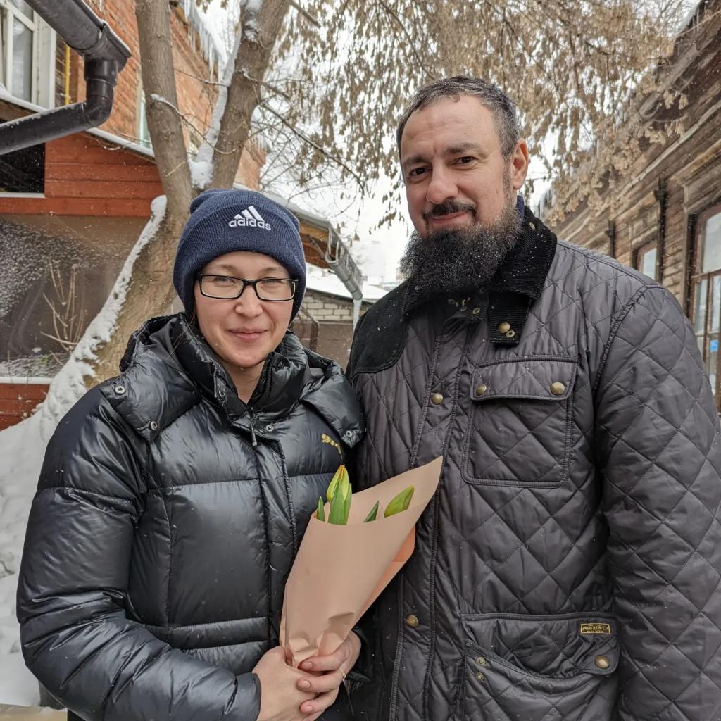 В преддверии прекрасного женского праздника - 8 марта, поздравил женщин Самарского района. Поздравил их с наступающим международным женским днём, и поблагодарил за их неравнодушие к своему району! 💐 
#Самара #Самарскийрайон #8марта