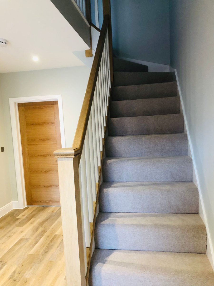 MurphyServices1's tweet photo. Re-Clean To A New Build Development In Warren Road, Banstead Working With Denton Homes #buildersclean #reclean #sparkleclean https://t.co/qB7uSwI19Y