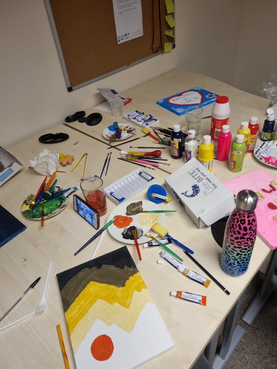 FoundationRich1's tweet photo. 'The Galleries, Gallery'
To re-decorate our communal room, we have been working with clients to make it more homely.

Each client will get a canvas to decorate &amp; hang in The Galleries Gallery in the communal room to represent their time here.

#supportedliving #makingahouseahome https://t.co/skSQqjpimN