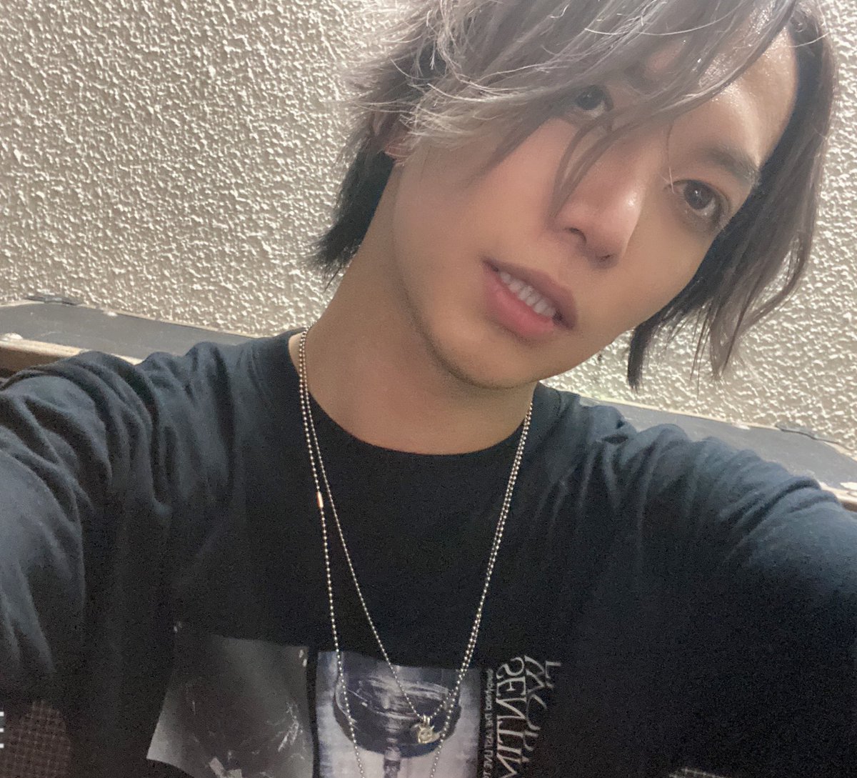 ta_streetgothic's tweet photo. 俺がもっともsleepyheadの歴史から気に入っている6つのアートワークをツアーロゴと合わせてレイアウトしたTシャツ

大事すぎる

集大成の記念的アイテムです🌕 https://t.co/gC1f2m7xfJ