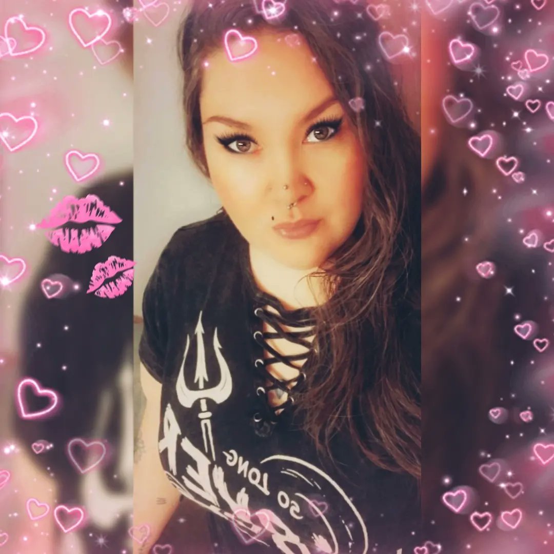 LustyVampire_'s tweet photo. https://t.co/BuT2O91lzk