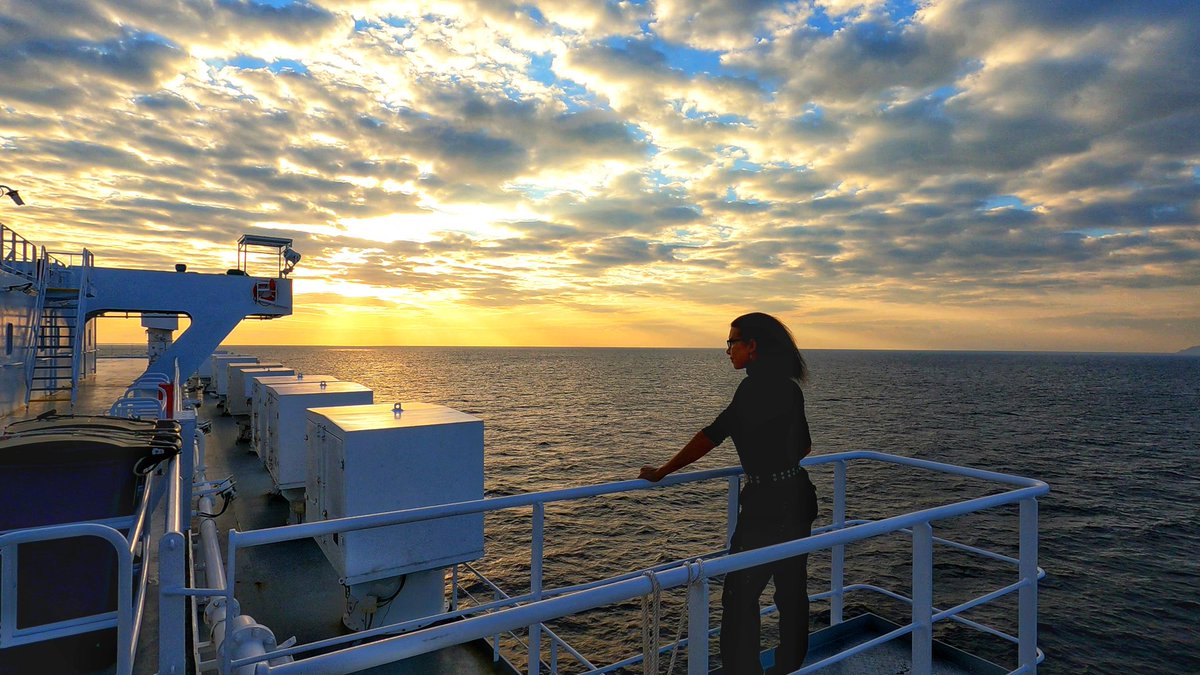 SailorGirlQuinn's tweet photo. #transatwork 
#transatsea 
#transisbeautiful
#seaisbeautiful 
#beautifulatwork 
💜💜 https://t.co/dbSGbkRfAa