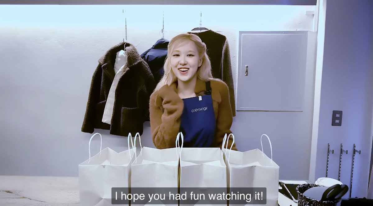 Chaimee4BP's tweet photo. Love it love it love it love it!! Thank you Rosé for spoiling us blinks with your first vlog! I had fun watching it. She’s so good at baking. Since I do baking too, I can tell from the way she piped it.
https://t.co/3s3Lrggjht
#ROSÉ #roséfirstvlog #BLACKPINK https://t.co/isFhgNChDh
