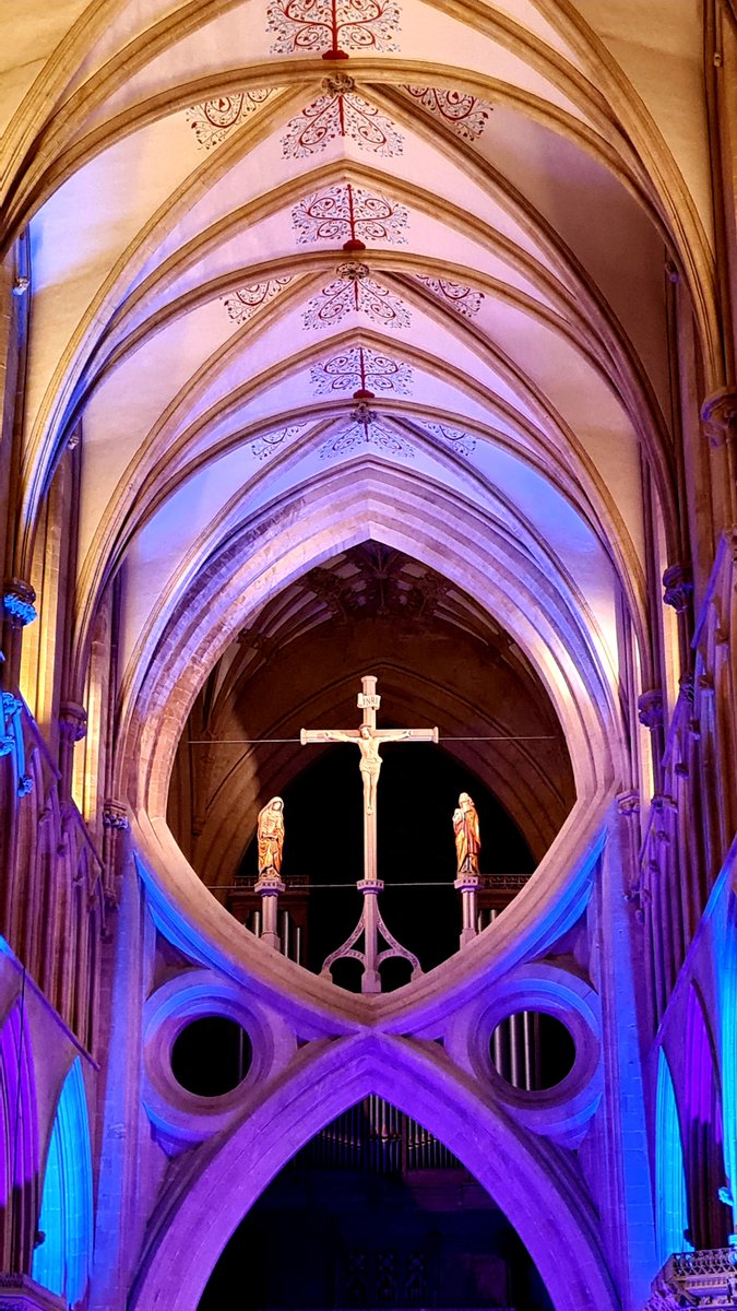 vickster74's tweet photo. @realaled had a great time in Wells. Mum's best Christmas present! https://t.co/XsWEAOHwlj