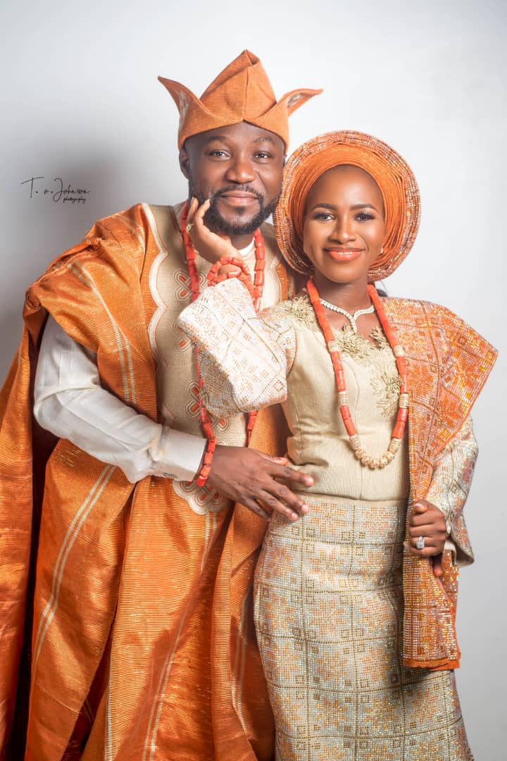 Peachs_Stewards's tweet photo. A Happy Wedding Anniversary @Khorleah from everyone at P&amp;S Enterprise.  May your home continue to be blessed and filled with happiness.... #customercelebration #P&amp;S_couple #drinksvendor https://t.co/MHGvxw3Ovb