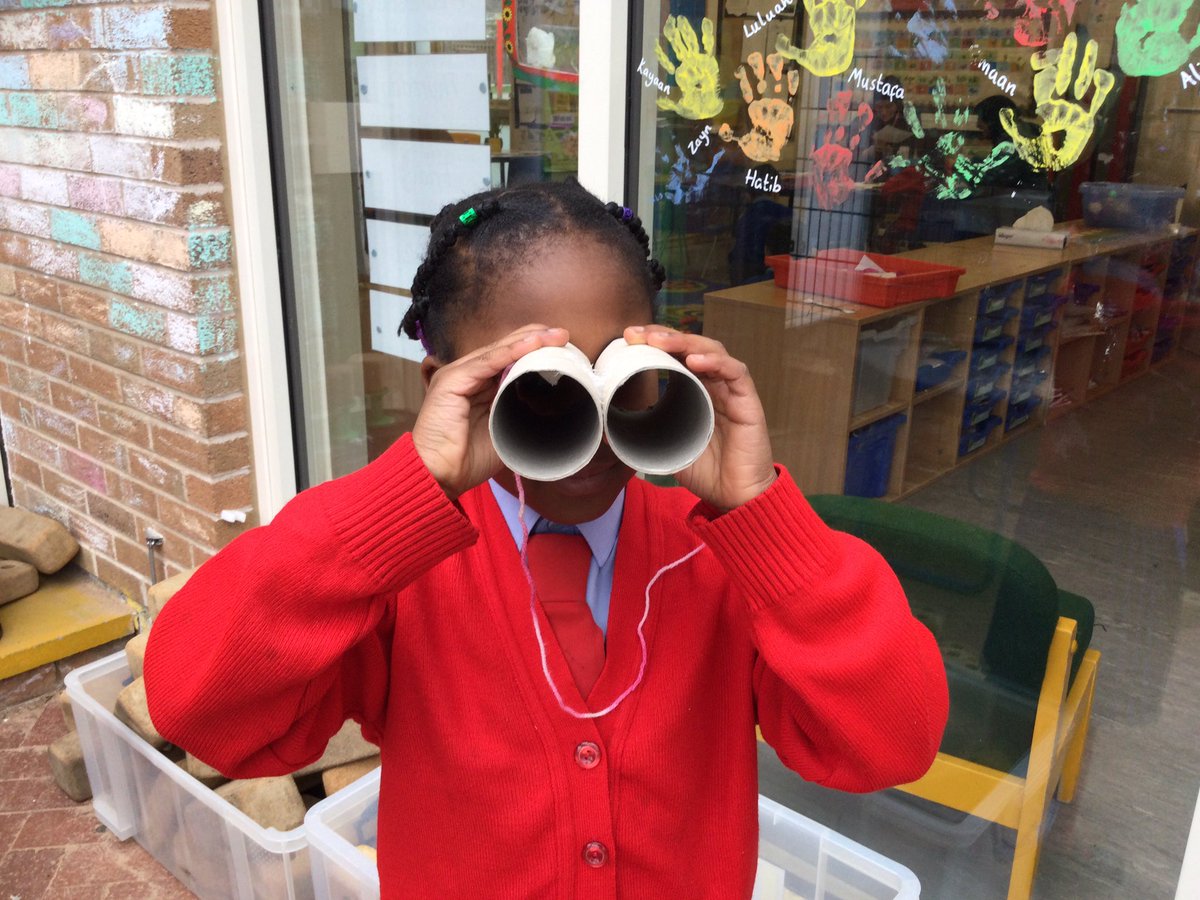 SCFM_Tweets's tweet photo. EYFS are having fun in junk modeling this week #25CreativeJunk https://t.co/fEJNNkmXDr
