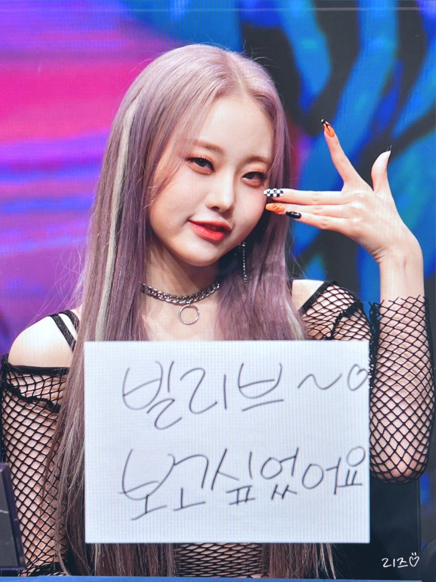 sheonspics's tweet photo. hot as hell 🧎‍♀️ https://t.co/VMptF2T7MY