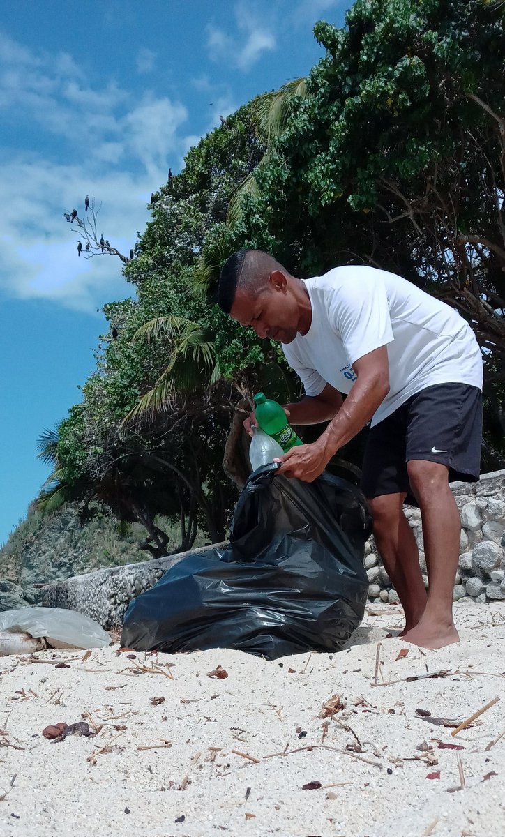 GECarrasquel's tweet photo. ¡Buenos dias!
#FelizLubesATodos
Cada pedazo de #plástico que se retira de una #playa para ser reciclado o depositado en un vertedero significa que hay un artículo menos peligroso para las aves, tortugas o ballenas.
Ribera #Tipire #PuertoColombia #Choroní #Aragua https://t.co/P81hL4XSzO