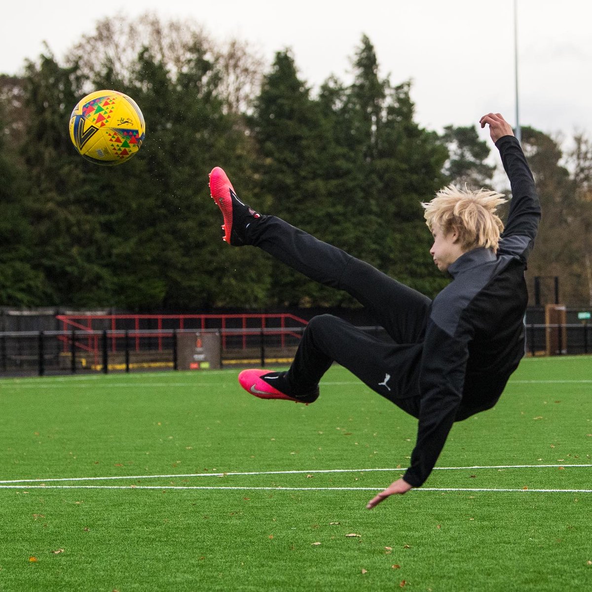 “Can I kick it?”

“Yes you can”

#BTFC #YoungRAMS 🐏