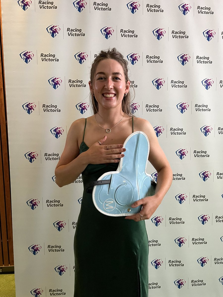 Congratulations to ALANA KELLY on winning the MIKAELA CLARIDGE Sportsmanship Award! Thanks to Brian at Luke Saddles for preparing the blue saddle as the award! 💙<a href="/RacingVictoria/">Racing Victoria</a>