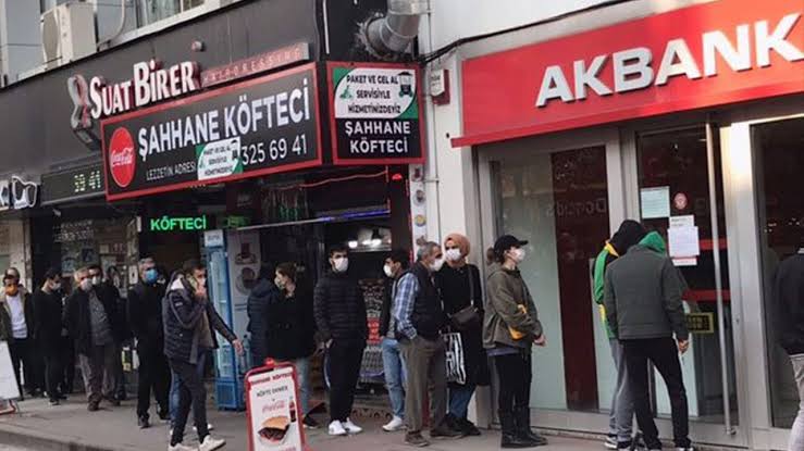 ademeren76's tweet photo. Görevimizin bilincide, @Akbank kurumsal kimliğinin aynasıyız. #AkbankÖGGhaklarınıistiyor #HakanBinbaşgil #BülentOğuz #PınarAnapa #BurcuCivelekYüce #EgeGültekin #LeventÇelebioğlu #İlkerAltıntaş #MehmetTugal #TürkerTunalı #AlpKeler #YunusEmreÖzben #ZeynepÖztürk #ŞebnemMuratoğlu https://t.co/bQa4eJBarX