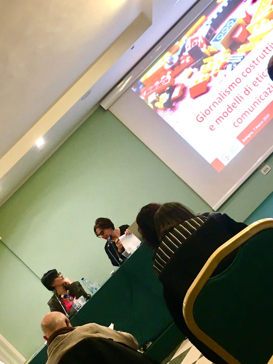 ConstructiveNet's tweet photo. Si può fare #giornalismocostruttivo per raccontare la guerra?
"Non ora. Il giornalismo costruttivo non si sposa con le breaking news.
Nel lungo periodo possiamo trovare storie di soluzione relative alle sfumature di questo evento"
La nostra fondatrice @assunta73
#beconstructive https://t.co/ev3nIjw5GG