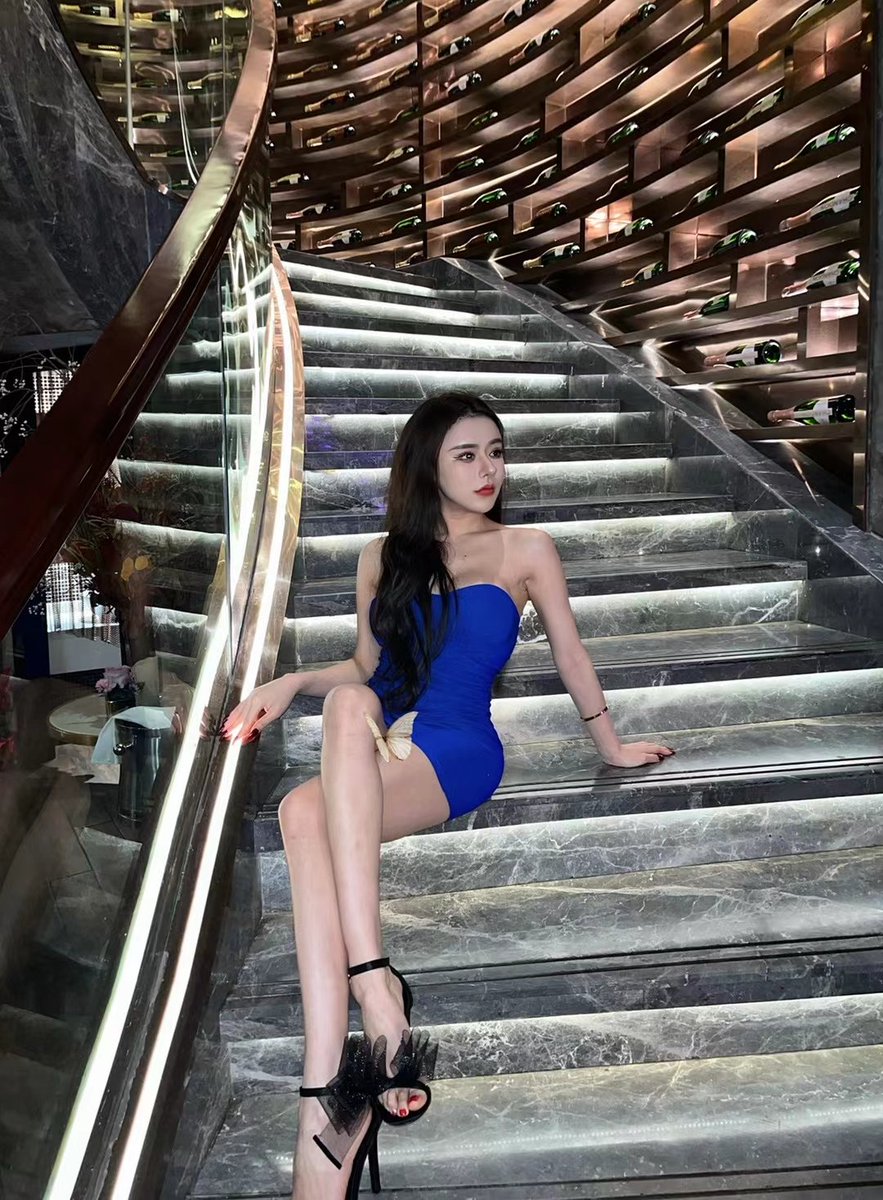 想 安 静 的 做 个 美 女 可 以 吗 