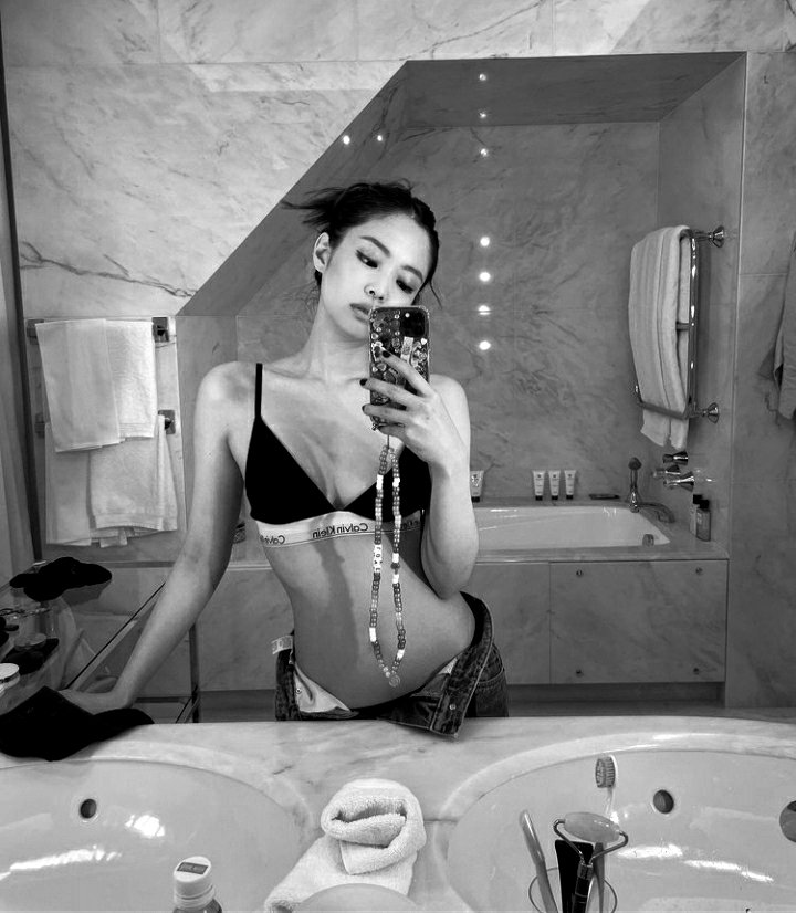 rabgye_s's tweet photo. Jennie #BLACKPINK #Mondayvibes https://t.co/eXe56Epl2j