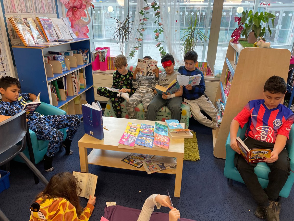 Find a comfy place to read in your pjs!
#ShapingTheFuture #KS2 <a href="/WorldBookDayUK/">World Book Day UK 📚</a> #Reading #readingisfun @voice21oracy