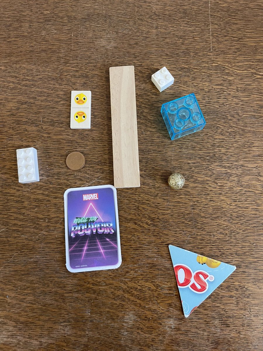 lothoca's tweet photo. La semaine des maths commence: ateliers au choix, tout le monde y trouve son compte et la classe est calme 🥰 #mathsenforme https://t.co/U7MRBJOGRu