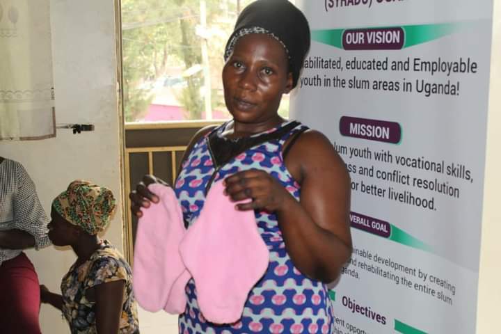 syradouganda's tweet photo. Re-usable pads not only save the women and girls money but they also save the environment. Changing one life at a time.
#UnlockingEndlessPossibilities #YouthEducation #HandsonSkilling #sdgs2030 #slumdevelopment https://t.co/CuV3Qqfjzj