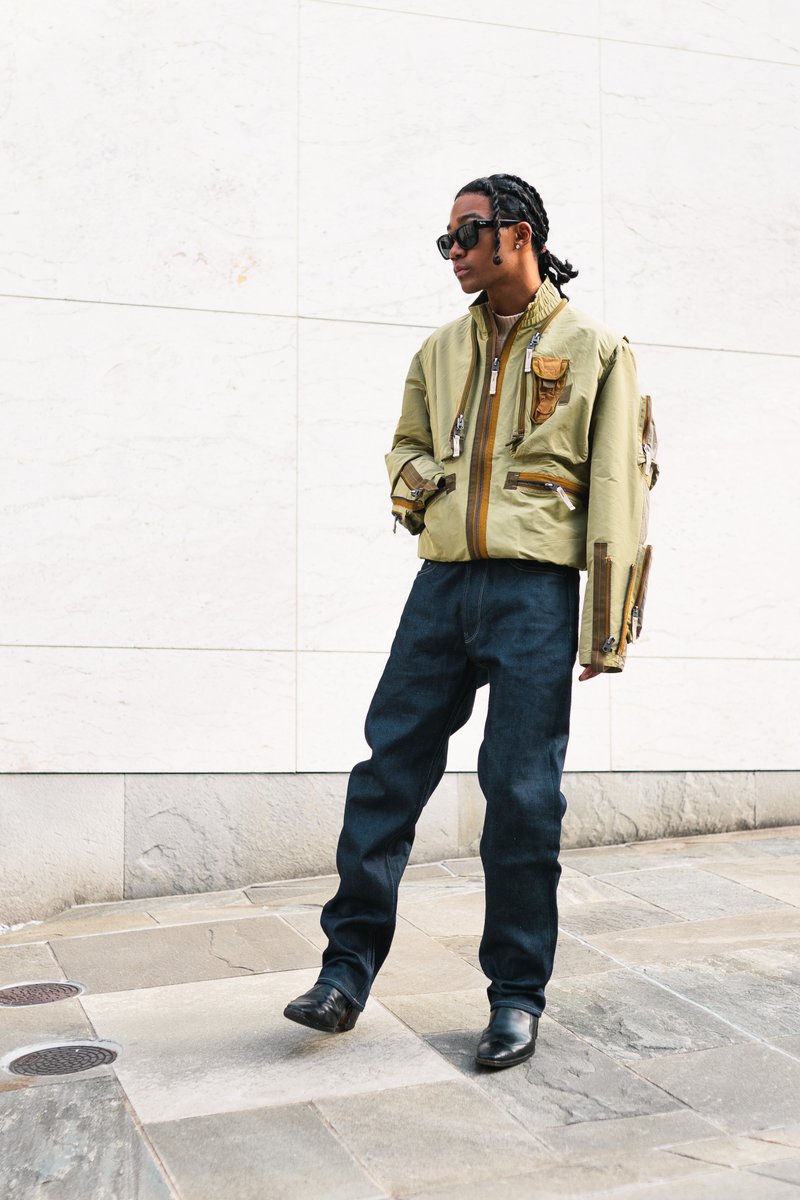 GStarRaw_JAPAN's tweet photo. G-Star RAWのボンバージャケットとストレートジーンズで、クールに存在感を放つShin (@iamverycozy) のスタイル。

■ BOMBER
https://t.co/WcNGXz9Mbe

■ JEANS
https://t.co/VtMSbZouos

#GStarRAW #GStarRAWjapan https://t.co/MKR4YtQEhh