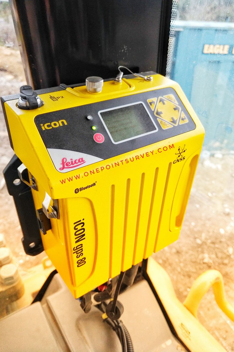 OnePointSurvey's tweet photo. A big thanks to Peter from Morcom Construction after their recent investment in a #leicageosystems #3DMachineControl unit. Peter has been using machine control for around 15 years and is a great fan of the #LeicaMC1 platform.
#surveyequipment #construction #machinecontrol https://t.co/QC3wscDTVE