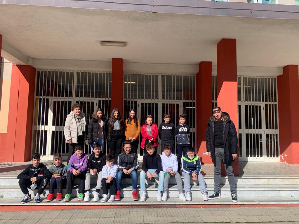 montaltoc2a's tweet photo. Ciao a tutti! Siamo la classe 2 A della scuola secondaria di primo grado dell' I.C." Montalto Uffugo-Lattarico-Rota Greca-S. Benedetto Ullano" e siamo entusiasti di aver intrapreso il nostro fantastico viaggio all' interno del mondo di ASOC. @ascuoladioc 
#OpenCoesione https://t.co/b7CAugJl9y