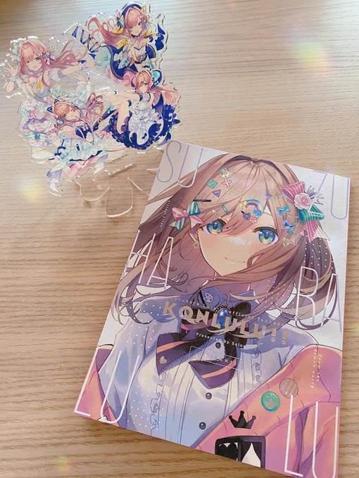さいねさんから鈴原るるちゃんのイラスト本頂きました!かわいいるるちゃんがいっぱい見れて最高🎨✨
ゲストで1枚描かせてもらってます! 