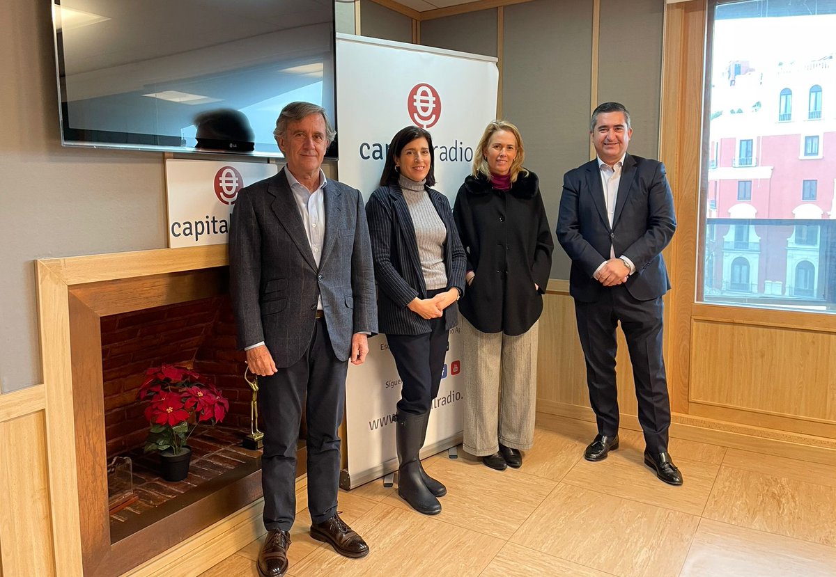 Fundmashumano's tweet photo. Comienza nuestro programa de radio en @ForoRRHH sobre #DiversidadGeneracional y #PactoIntergeneracional.
Síguelo en directo en @CAPITALRADIOB https://t.co/9mBzm5N9iT