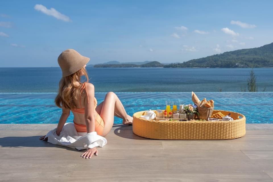 myseasontrip's tweet photo. ชอบที่นี่คือวิวดีมาก สระว่ายน้ำเห็นวิวแบบพาโนราม่า อยู่โซนกมลาภูเก็ต Namaka Resort Kamala @ReviewPhuket @ReviewTourThai @Review_Thailand #ภูเก็ต #ที่พักภูเก็ต #โรงแรมภูเก็ต https://t.co/tB6UtTWpnY