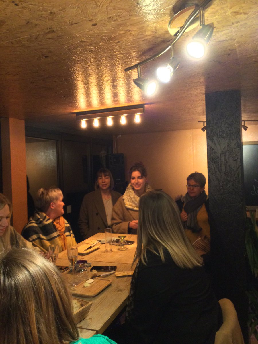 Prefet08's tweet photo. Action de sensibilisation aux dangers liés à la soumission chimique au GHB dans plusieurs établissements de nuit des Ardennes, en présence de Madame Julie DAVID DSC, de la délégation départementale aux droits des femmes, de la maison de prévention et de protection des familles https://t.co/UmW2cjeBV0