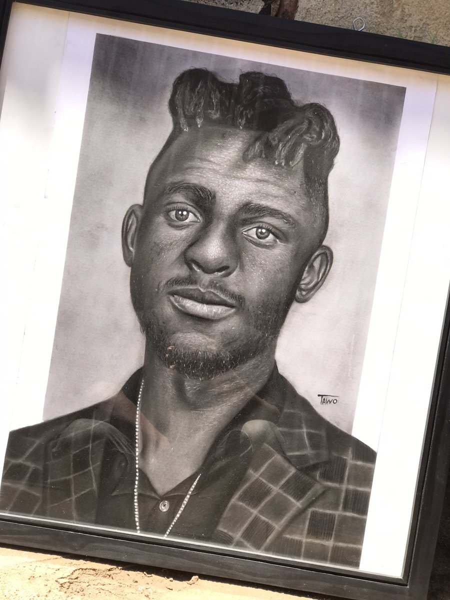 AmazingChanza's tweet photo. I started drawing this art at exactly 10pm then I finished at 9am today,it’s on FedEx to Harare as we speak.l have my best shot thoe l can’t deliver it in person because oftransport fee. I hope you will accept my small birthday present Mr @hatiperi_wacho Yours fvrt fan in Mutare https://t.co/XR5w76DMF3